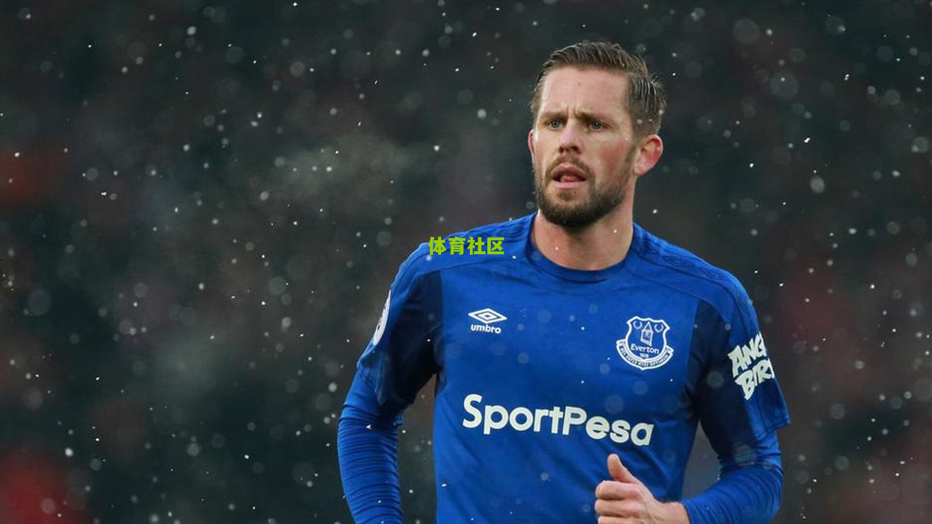 中亚拳王闪耀国际舞台 胡桑诺夫赛后陷媒体包围圈