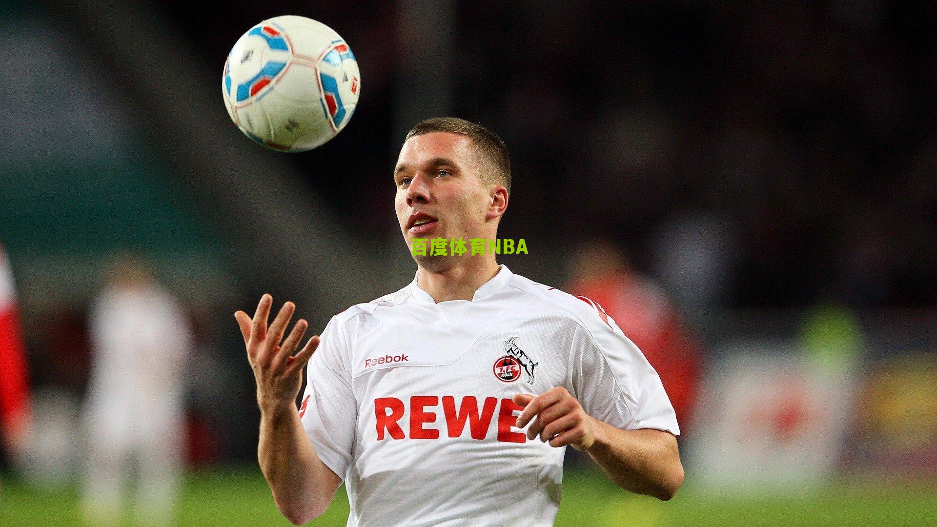 巴萨训练场迎来积极信号，莱万与奥尔莫参与部分合练，球队锋线危机现转机